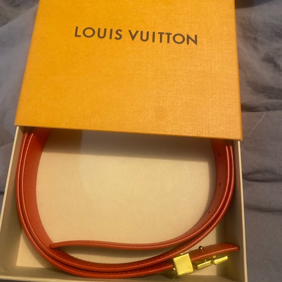 Louis Vuitton reversible belt Authentic - Picture 2 of 6